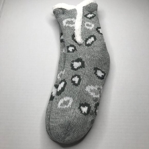 Secret Treasures Women's No Slip Slipper Sock Gray Size 4-10 New - Picture 2 of 5